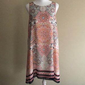 Max edition size small summer color short sleeve flowing dress.